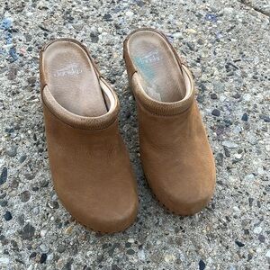 Dansko clogs size 38